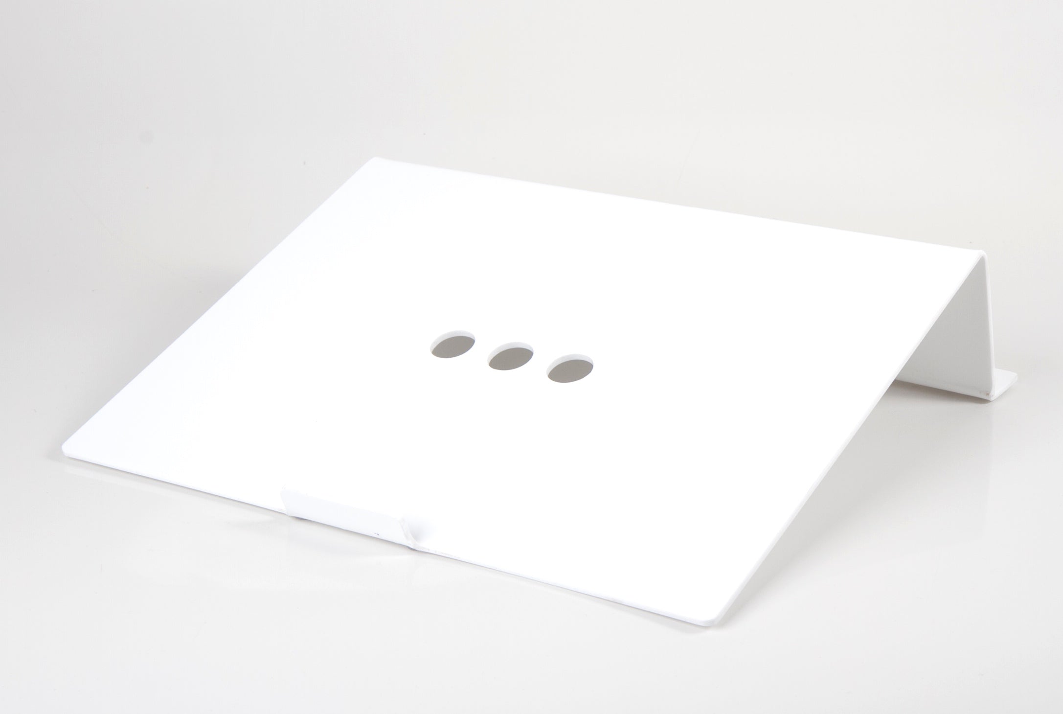 LapStop in Winter White