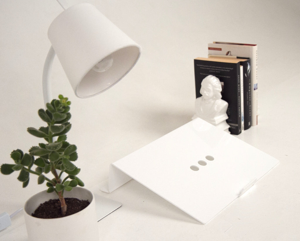 LapStop in Winter White